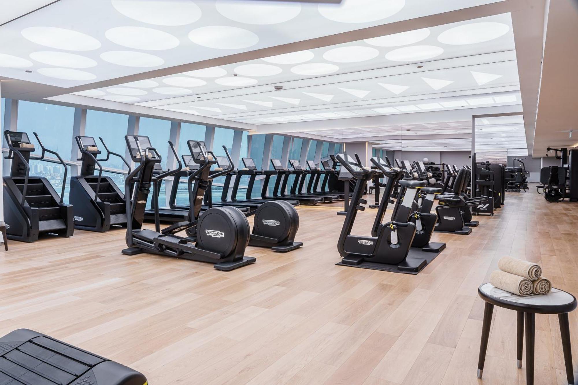 Hotel Fairmont Doha Lusail Exterior foto The gym at the 100 East 53rd Street building